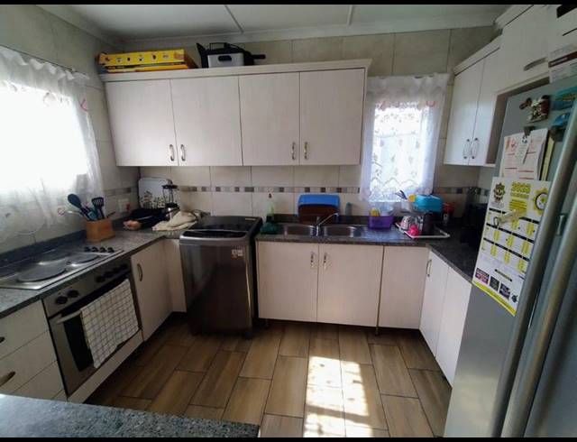 3 BEDROOM HOUSE FOR SALE IN HILLARY